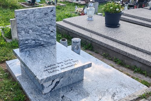 Urnohroby - luxusny-urnovy-hrob.jpg